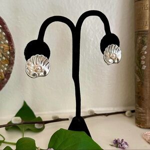Marcel Boucher Parisina Sterling Silver Mexico Shell and Pearl Clip on Earrings